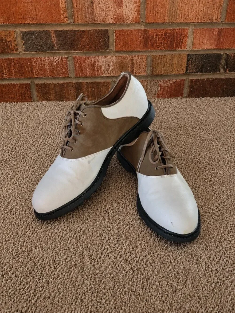 Nike Air Women's 8.5 Golf Shoes Cleats White Brown Saddle Leather